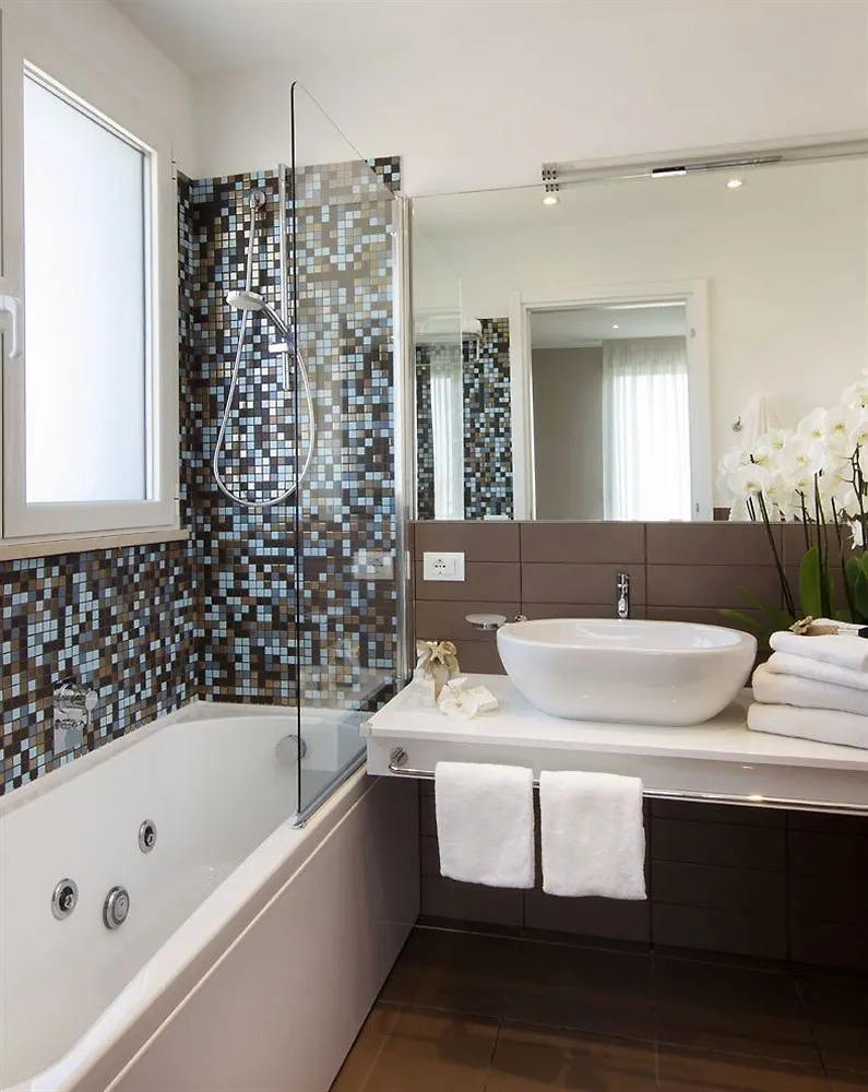 Hotel Biancamano Rimini 3*,